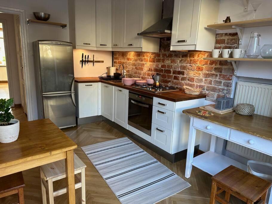 Stary Mokotow, Z Ogrodkiem Apartment Warsaw Exterior photo