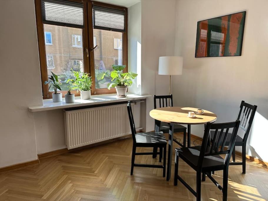 Stary Mokotow, Z Ogrodkiem Apartment Warsaw Exterior photo